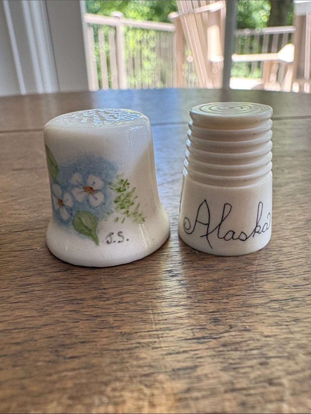 Alaska Ceramic Thimble Set with Blue Floral Accent - Unbranded